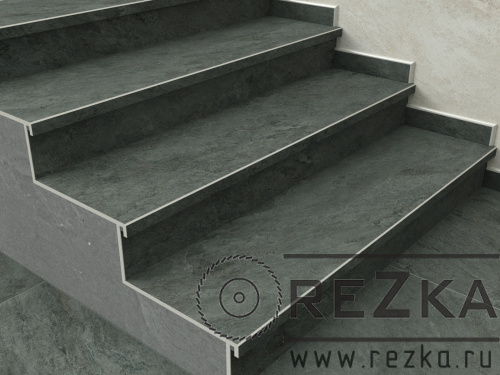 Ступень из керамогранита Кварстоун (Quarstone) Антрацит 1200х320 мм (120х32 см)