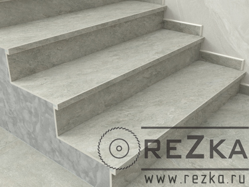 Ступень из керамогранита Кварстоун (Quarstone) Серый 1200х330 мм (120х33 см)